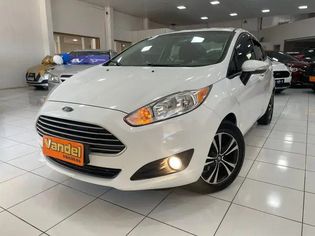 Carro Ford New Fiesta Sedan 2015 1.6 SE PowerShift (Flex)