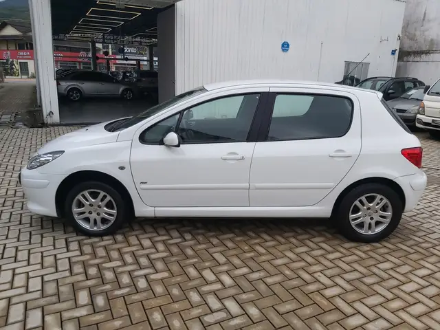 Carro Peugeot 307 2012 Hatch. Presence 1.6 16V (flex)