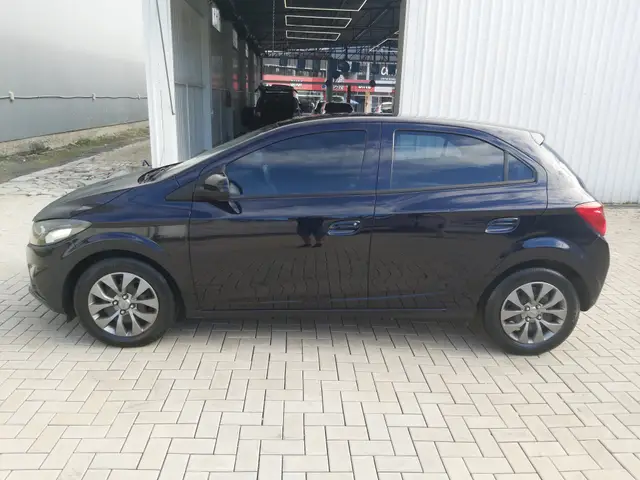 Carro Chevrolet Onix 2021 1.0 (Flex)