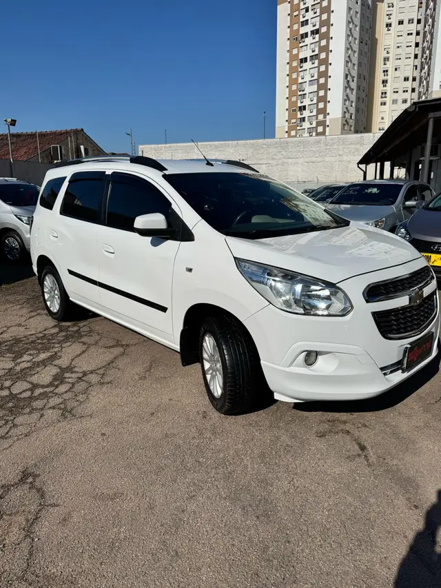 Carro Chevrolet Spin 2014 LT 5S 1.8 (Aut) (Flex)