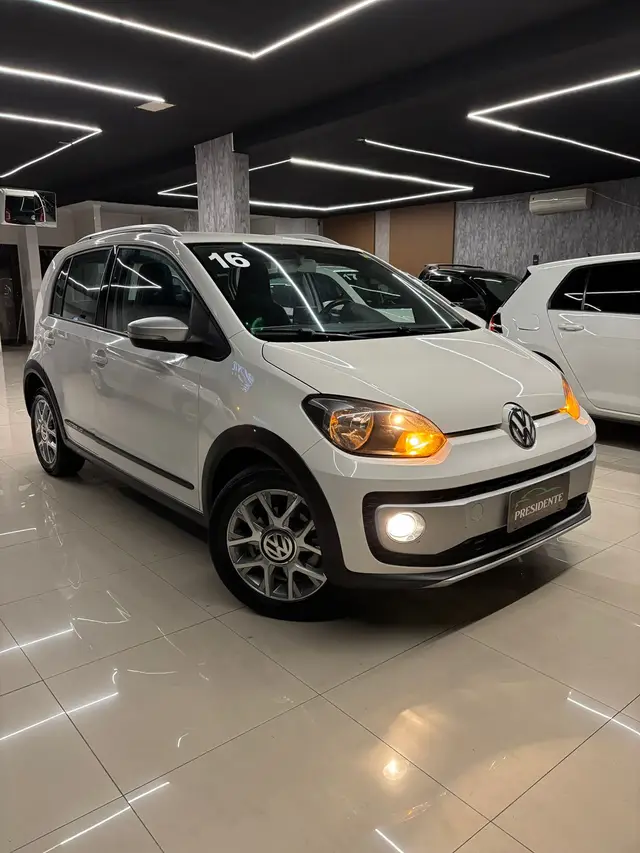 Carro Volkswagen Up! 2016 1.0 12v TSI E-Flex Cross