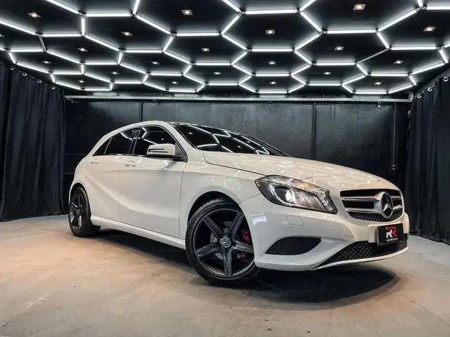 Carro Mercedes-Benz Classe A  2013 200 Urban