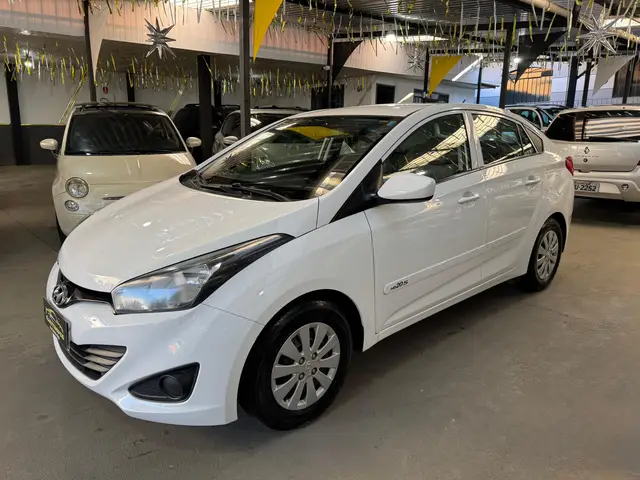 Carro Hyundai HB20S 2014 1.0 Comfort Plus (Flex)