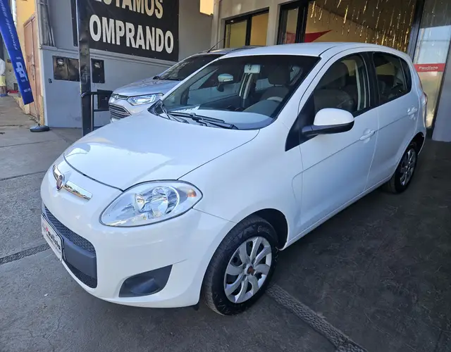 Carro Fiat Palio 2015 Attractive 1.0 Evo (Flex)