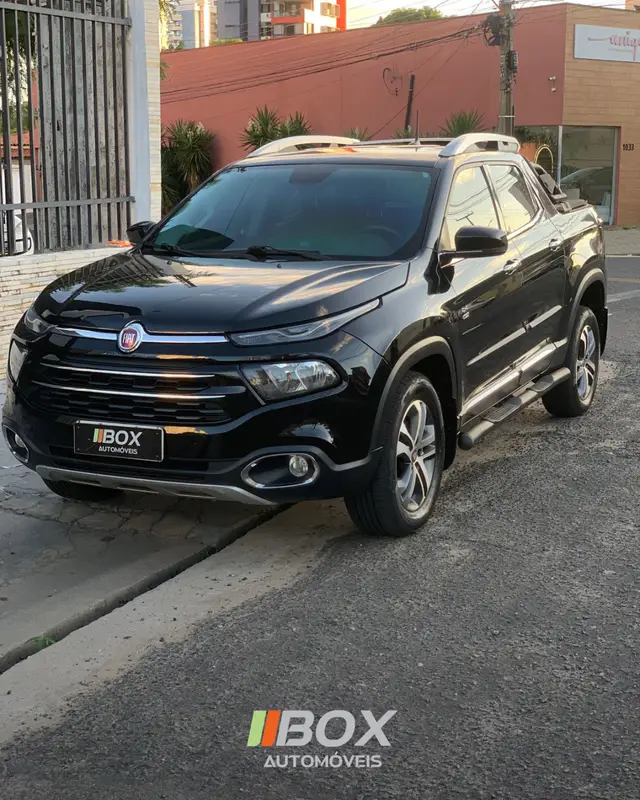 Carro Fiat Toro 2018 Volcano 2.0 diesel AT9 4x4