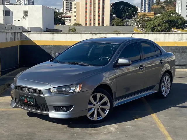 Carro Mitsubishi Lancer 2013 2.0 16V