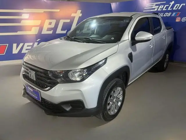 Carro Fiat Strada 2023 Endurance 1.4 Cabine Plus (Flex)