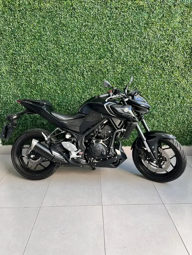 Moto Yamaha MT-03 2023 ABS