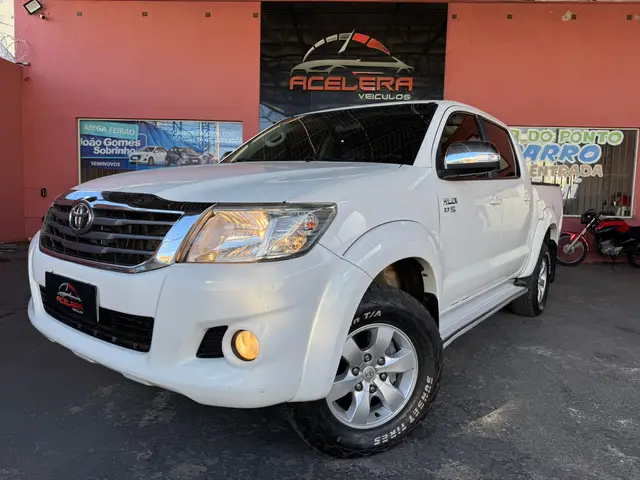 Carro Toyota Hilux Cabine Dupla 2015 Hilux 2.7 SRV CD 4x2 (Flex) (Aut)