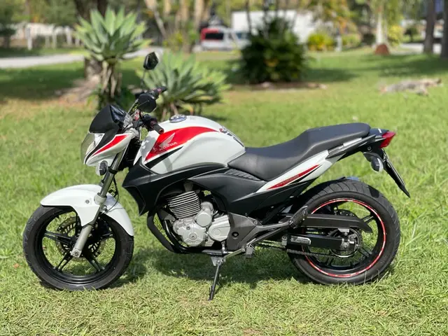 Moto Honda CB 300R 2012 Edição Especial