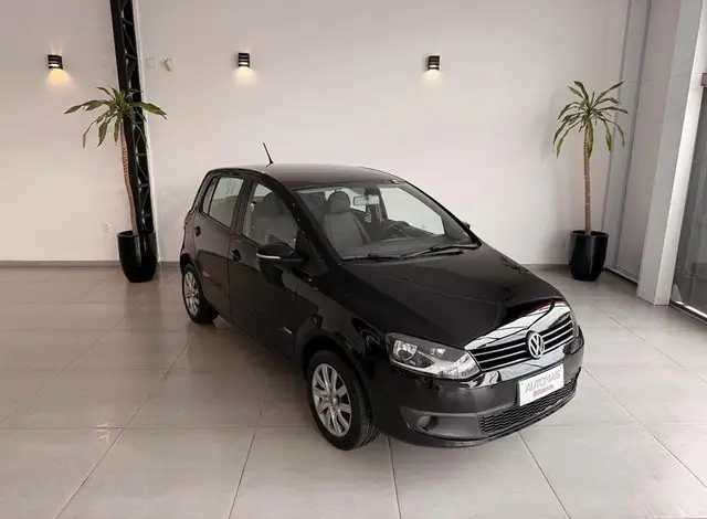 Carro Volkswagen Fox 2013 1.0 TEC (Flex) 4p