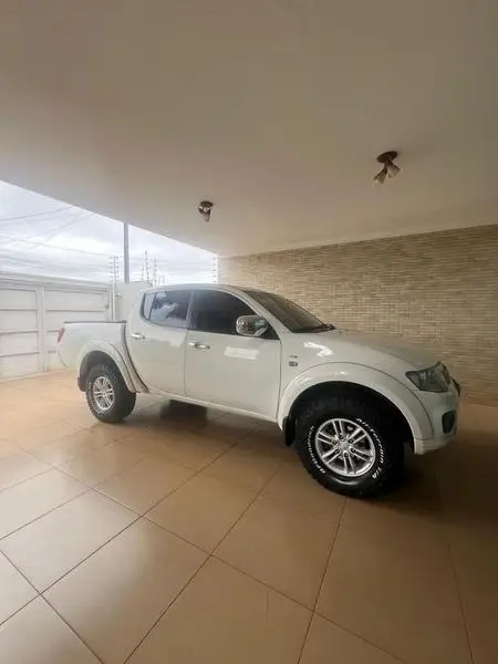 Carro Mitsubishi L200 2015 Triton HPE 3.2 CD TB Int.Diesel Aut