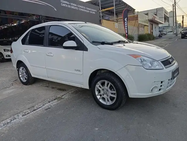Carro Ford Fiesta Sedan 2010 1.6 (Flex)
