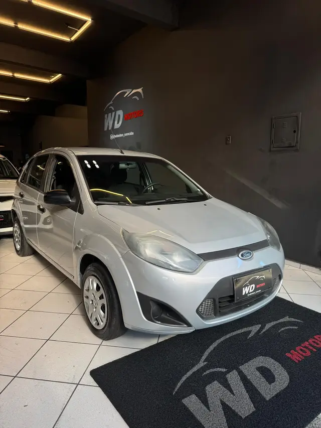 Carro Ford Fiesta Hatch 2011 1.0 (Flex)