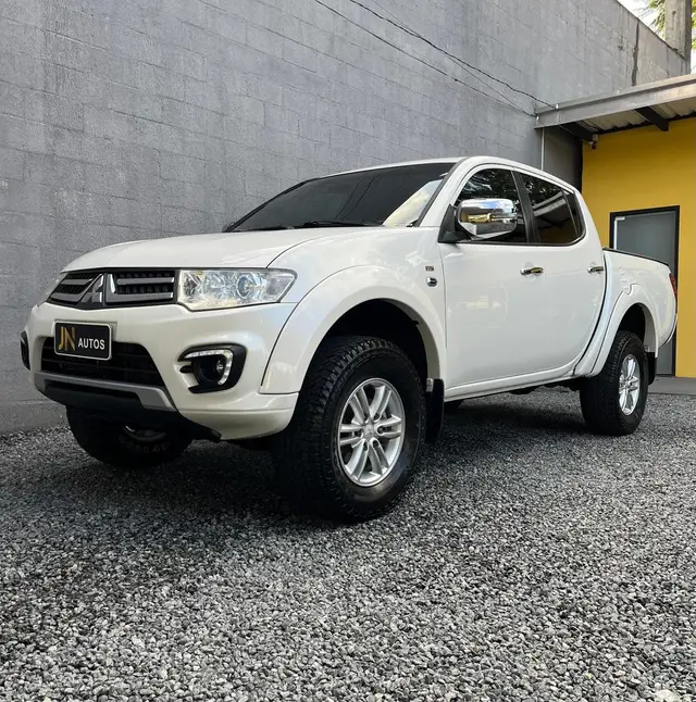 Carro Mitsubishi L200 Triton Sport 2017 3.2 DID-H HPE 4WD