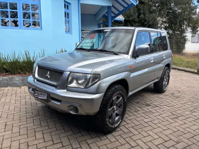 Carro Mitsubishi Pajero TR4 2004 2.0 Blind. 16V 131cv 4x4 Aut.