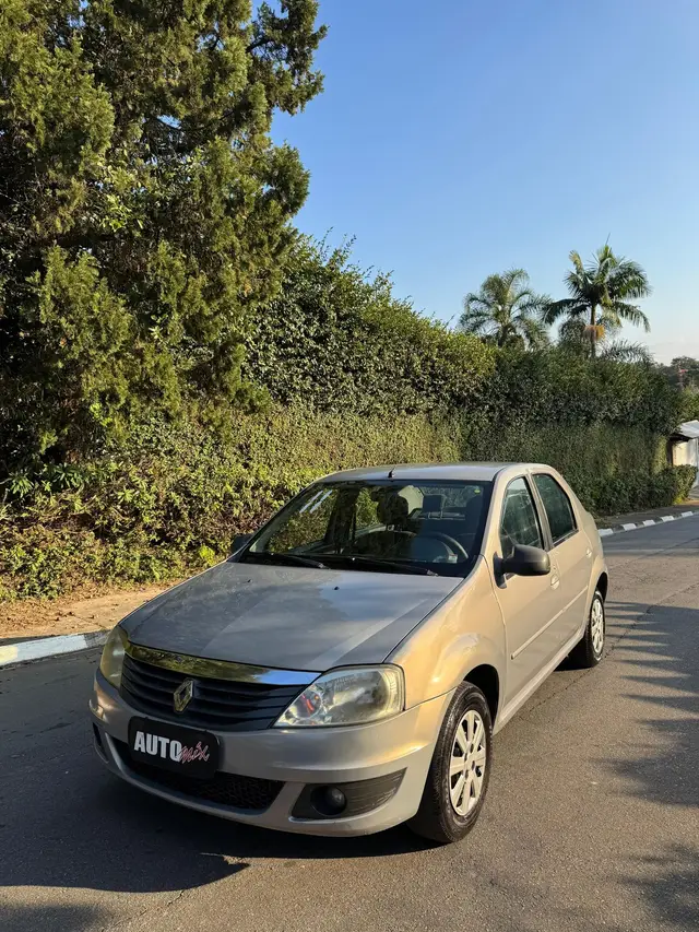 Carro Renault Logan 2010 Authentique 1.0 16V (flex)