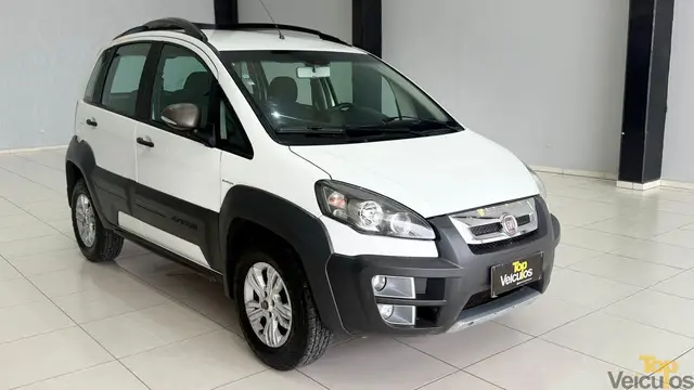 Carro Fiat Idea 2014 Attractive 1.4 8V (Flex)
