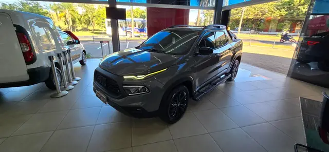 Carro Fiat Toro 2023 Volcano 1.3