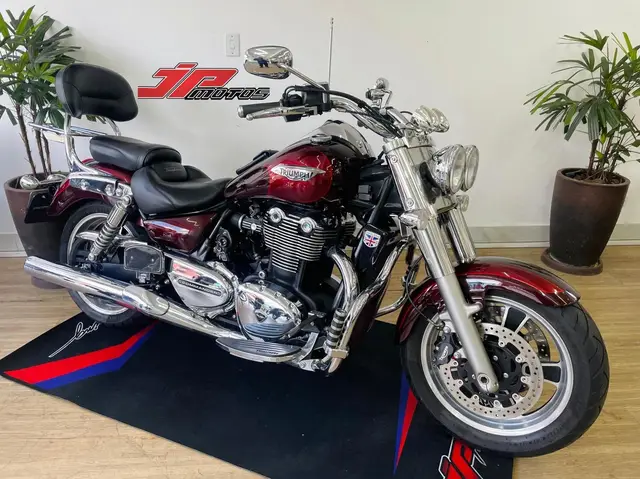 Moto Triumph Thunderbird 2015 1700 Commander