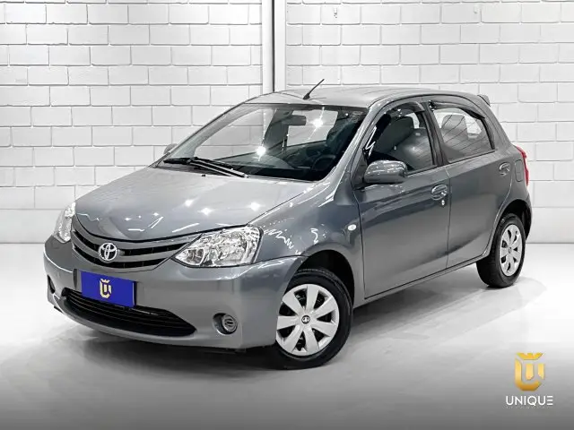 Carro Toyota Etios 2013 1.3 (Flex)