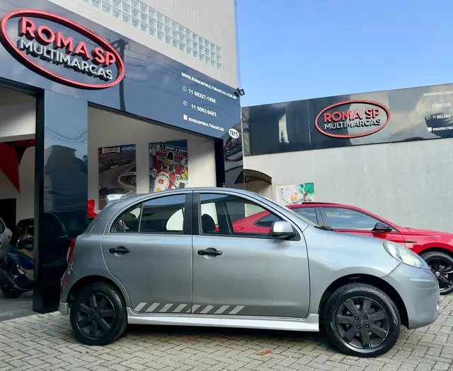 Carro Nissan March 2013 1.6 16V SR (Flex)