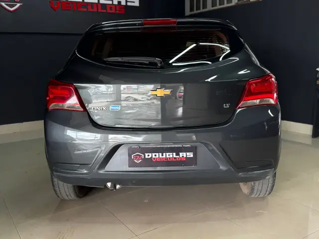 Carro Chevrolet Onix 2018 1.0 LT SPE/4