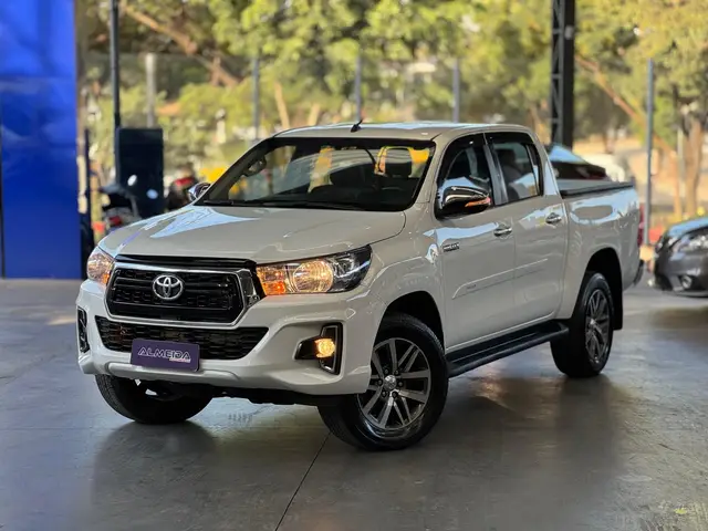 Carro Toyota Hilux Cabine Dupla 2020 Hilux 2.8 TDI SRV CD 4x4 (Aut)