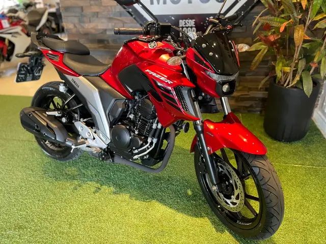 Moto Yamaha YS 250 Fazer 2022 ABS