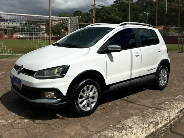 Carro Volkswagen CrossFox 2015 1.6 16v MSI (Flex)