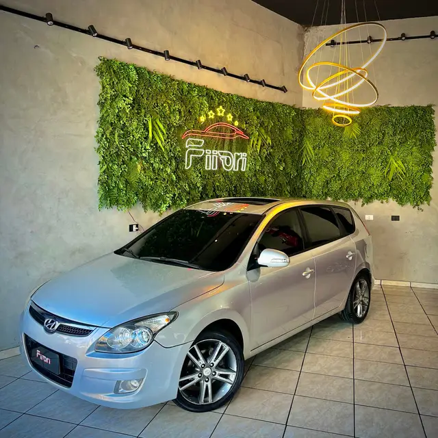 Carro Hyundai i30 CW 2011 2.0i GLS (Aut)
