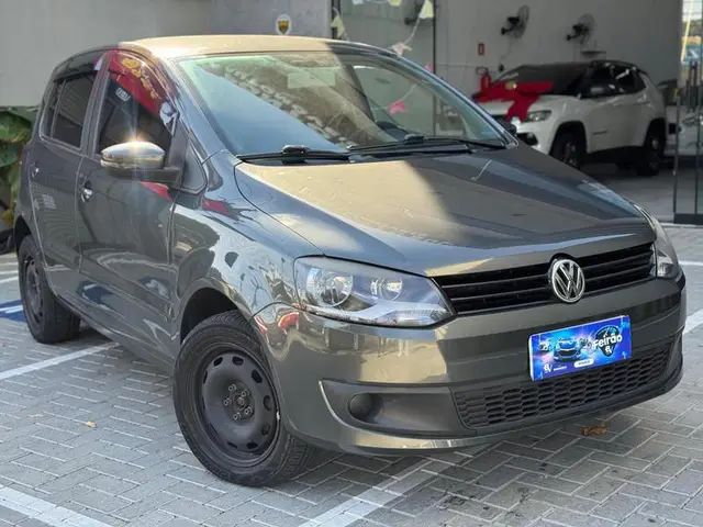Carro Volkswagen Fox 2013 1.0 TEC (Flex) 2p
