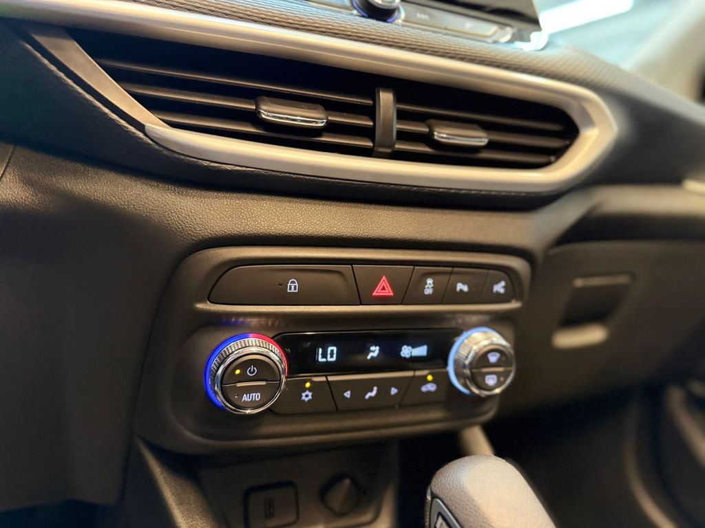 Tracker Premier 1.2 Turbo (Aut.)