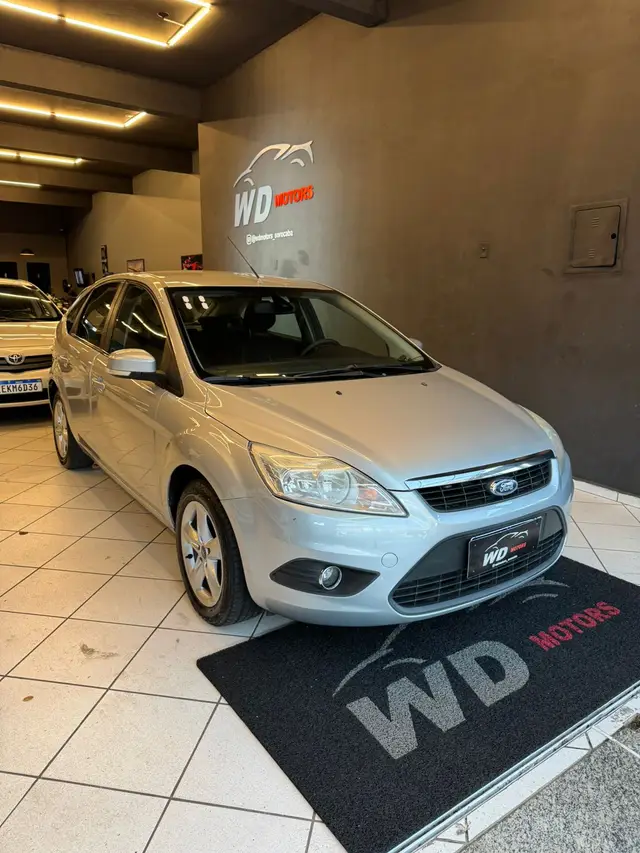 Carro Ford Focus Hatch 2011 GLX 2.0 16V (Flex) (Aut)