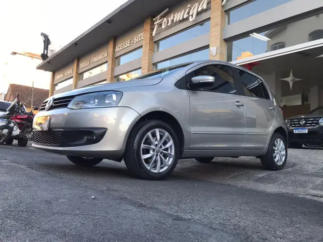 Carro Volkswagen Fox 2014 1.6 VHT (Flex)