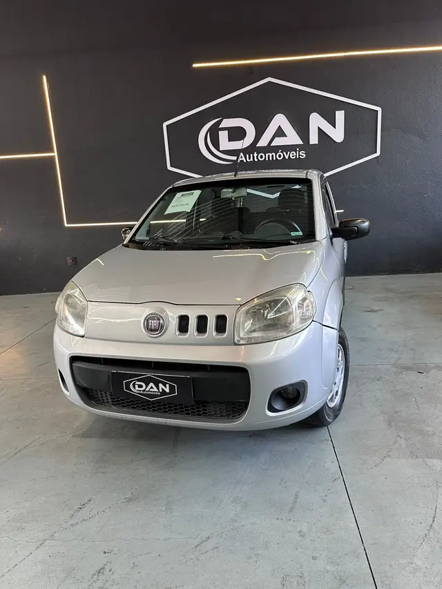 Carro Fiat Uno 2013 Vivace 1.0 8V (Flex) 2p