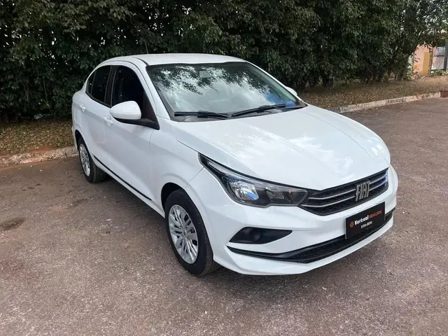Carro Fiat Cronos 2023 Drive 1.3 (Flex) AT
