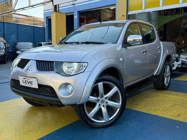 Carro Mitsubishi L200 Triton Sport 2010 L 200 Triton HPE 4x4 3.5 V6 (flex) (cab. dupla) (aut)