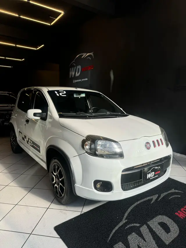 Carro Fiat Uno 2012 Sporting 1.4 8V (Flex) 2p