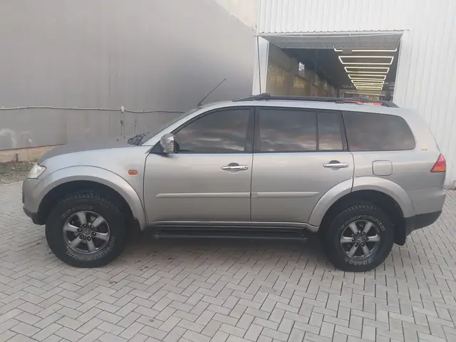 Carro Mitsubishi Pajero Dakar 2012 3.5 HPE 4WD (aut)(Flex)