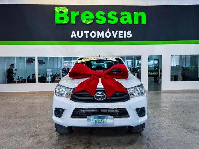 Carro Toyota Hilux Cabine Dupla 2020 Hilux 2.8 TDI CD STD Power Pack 4x4