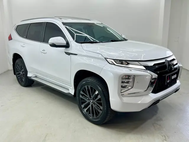 Carro Mitsubishi Pajero Sport 2024 Legend 2.4