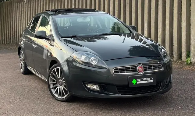 Carro Fiat Bravo 2012 Absolute 1.8 16V Dualogic (Flex)