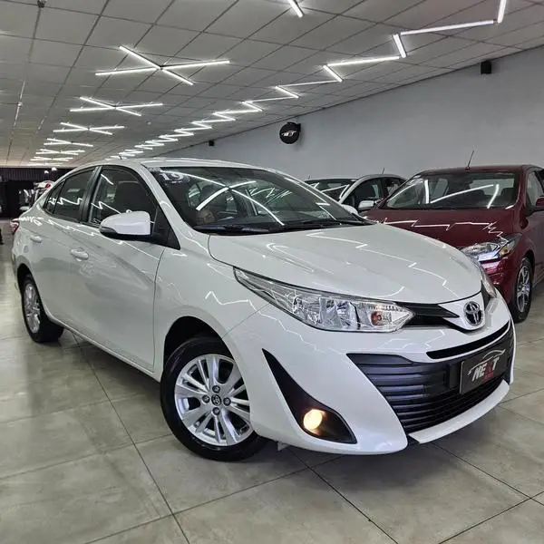 Carro Toyota Yaris Sedan 2019 1.5 XL Plus Tech CVT (Flex)