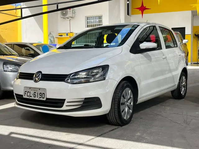 Carro Volkswagen Fox 2015 Trendline 1.6 MSI (Flex)
