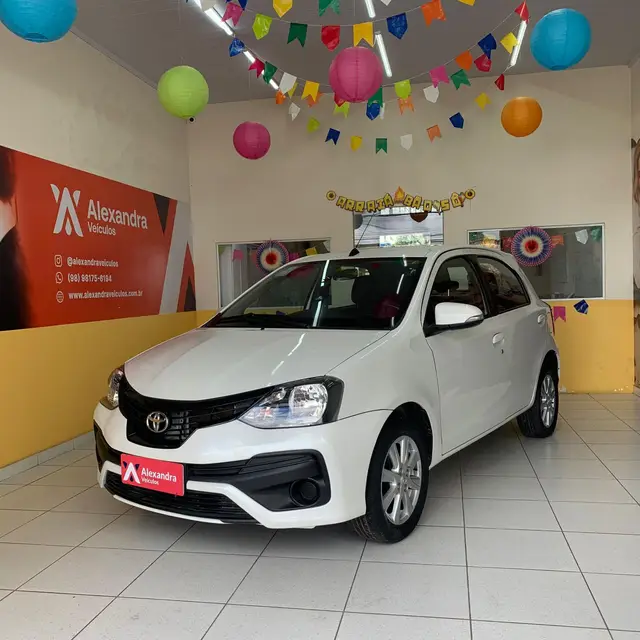 Carro Toyota Etios 2021 X Plus 1.5 (Aut) (Flex)