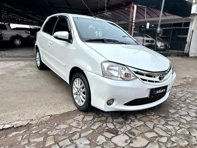Carro Toyota Etios 2016 XLS 1.5 (Flex)