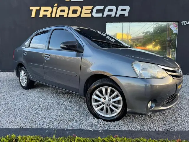 Carro Toyota Etios Sedan 2015 XLS 1.5 (Flex)
