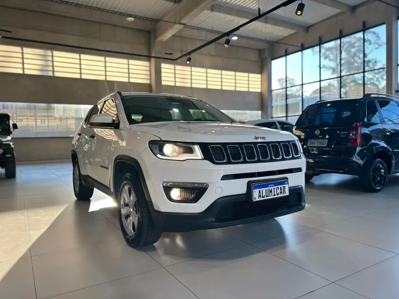 Jeep 2.0 Sport 4x2 (Aut) (Flex)