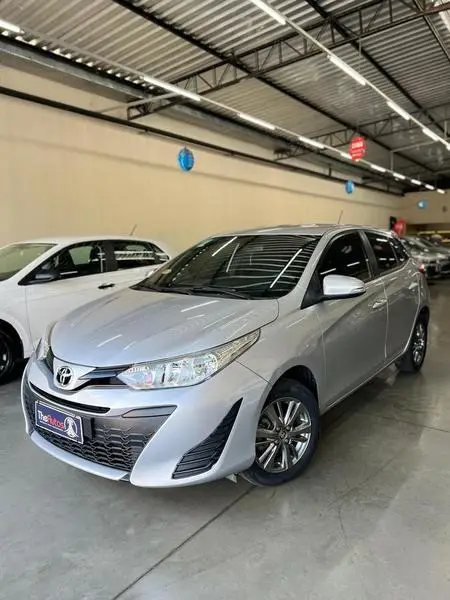 Carro Toyota Yaris 2021 1.5 XL Plus Connect CVT (Flex)
